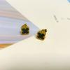 Moda de Celebridad de Internet Combinación Perfecta Nuevos Pendientes de Trébol de Cuatro Hojas de Acero de Titanio Pendientes Sencillos de Fritillaria Pendientes Distintivos de Celebridad de Internet