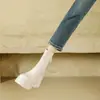 Primeiro Encontro Temporada Botas Slim Femininas Salto Grosso Novo Estilo Outono/Inverno Aumento Interno de Altura Sola Grossa Botas Martin para Mulheres Baixas