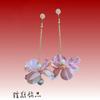 Aretes de Borla de Flor de Atmósfera 2025 Aretes Pequeños Frescos Dulces de Moda Versátiles de Lujo Ligero de Alta Gama para Mujer