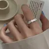 Anillos Creativos de Moda Tendencia Abiertos Ajustables para Mujer Estilo Ola Simples Nicho
