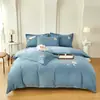 Juego de Cuatro Piezas de Color Sólido Bordado de Lujo Ligero, Funda Nórdica de Tejido con Textura Delicada, Juego de Ropa de Cama para Hogar, Casas de Huéspedes y Hoteles