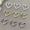 Accesorios para Uñas DIY Corazón de Melocotón Hueco Simple Forma de Corazón Aleación Tridimensional Accesorios para Uñas DIY Al por Mayor en Stock