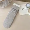 Calcetines estilo Miu, nuevos calcetines finos apilados de rayas verticales y puntos para mujer de otoño e invierno, estilo coreano, simples y versátiles, tela suave con carácter único