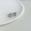 Pendientes Personalizados con Circonita Microincrustada y Agujas Chapadas en Plata, Minimalistas Líquidos de Alta Gama, Colección de Pendientes de Moda Mariposa