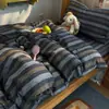 2026 Nuevo Hilo de Pompón Estampado Dormitorio Estudiantil Cama Individual Litera Juego de Tres Piezas Juego de Cuatro Piezas