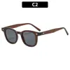 Gafas de sol cuadradas retro de moda con remaches, versátiles para actividades al aire libre, protección solar, vacaciones, gafas de sol transfronterizas a la moda