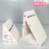 Rascador para gatos triangular de ángulo recto, estilo caricatura, alta calidad, no requiere instalación, cartón blanco, directo del fabricante, duradero y no desprende partículas