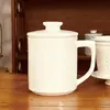 Taza de Té de Cerámica de Mark con Tapa y Filtro, Borde Dorado, para Uso en Oficina y Hogar, con Característica de Separación de Té