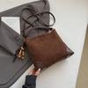 Bolsa Textura Fosca Retrô Bolsa Transversal Feminina Nova Moda Bolsa de Ombro Aveludada de Couro de Veado Bolsa Tote Casual para o Dia a Dia