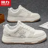 Zapatos de hombre Huili, nueva colección otoño 2026: zapatillas blancas casuales, de suela gruesa, que aumentan la altura, modernas y versátiles