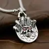 Pendente de Caveira Olhos Vermelhos com Garra Novo Retrô Transfronteiriço com Design de Nicho Punk de Rua Personalizado Europeu e Americano