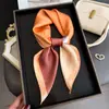 Bufanda de Seda de Moda Estilo Coreano con Estampado Ins, Chal de Alta Gama, Bufanda para el Cuello con Protección Solar, Pañuelo Cuadrado Pequeño, Pañuelo para la Cabeza, Bufanda para Mujer