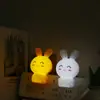 Luz de Noche Enchufable para Dormir, Luz de Atmósfera Linda LED, Lámpara de Mesita de Noche, Luz de Noche con Protección Ocular, Interruptor de Botón