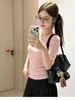 Camiseta rosa de cuello en U y manga corta, top sofisticado y único, hermosa blusa de nuevo estilo, estilo coreano de baja saturación de media manga para mujer
