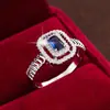 Anillo Cuadrado de Zirconia de Color Texturizado de Lujo Ligero de Nuevo Estilo para Mujer con un Toque de Alta Gama y Exquisito Diseño Hueco Joyería
