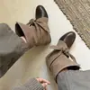 Botas de cano médio com laço em blocos de cor, estilo europeu e americano, para mulheres, com salto grosso que aumenta a altura, moda, botas curtas de bico redondo para primavera e outono, botas estilosas para tornozelo