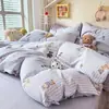 Juego de cuatro piezas de algodón acolchado fresco y sencillo estilo Ins, ultra suave para dormir sin nada, estampado floral estilo pastoral, juego de tres piezas para dormitorio, funda de edredón de gasa de doble capa
