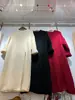 Vestido de Tricô Pulôver Gola Redonda Estilo Preguiçoso de Outono para Mulheres com Efeito Emagrecedor Solto Comprimento no Joelho Comprimento Médio Fenda Lateral Suéter