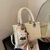 Comercio Exterior Transfronterizo Moda Lujo Ligero Viaje Bolso Pequeño Mujer Nuevo Bolso de Mano de Nicho de Gama Alta Bolso de Hombro Cruzado Tendencia