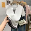 Nueva Camiseta de Punto Fina y Holgada de Manga Corta con Cuello en V para Mujer, Capa Base Casual Versátil de Verano