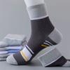 Meias masculinas para todas as estações, absorventes de suor, meias esportivas de cano médio, meias finas casuais de verão, meias desodorantes casuais para negócios em quatro estações