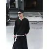 Diseño falso de dos piezas con patrones texturizados, un estilo otoñal/invernal moderno, sudadera de cuello redondo para hombre, prenda superior de manga larga de peso pesado, adecuada para usar en capas