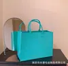 Bolsas de Feltro com Logos Personalizados, Sacolas Promocionais, Brindes Corporativos, Sacolas Promocionais para Empresas e Escolas, Atacado em Estoque