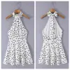 Atacado Fábrica de Roupas Femininas Transfronteiriça 2026 Novo Vestido Mini Elegante Francês com Amarração na Cintura Emagrecedor Decote Halter Uma Alça Poá
