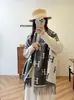Bufanda de hilo transfronteriza europea y americana con letra H, moderna y a la moda, cálida y gruesa, con borlas largas, chal de doble cara y calentador de cuello