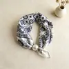 Lenço de Seda com Estampa Pied-de-Poule de Luxo Leve, Lenço Quadrado, Colar de Pérolas, Lenço Magnético Triangular, Lenço Preguiçoso, Lenço de Pescoço com Pingente
