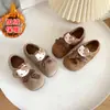 Sapatos de pelúcia dois-algodão sapatos infantis cartoon sapatos Birkenstock 2026 inverno sapatos de princesa infantis sapatos de couro pequenos para bebê sapatos de dirigir