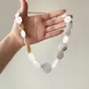 Colar com Franja de Concha e Contas Acrílicas para Mulheres, Corrente de Clavícula de Luxo Leve de Alta Qualidade, Joias de Moda Versáteis de Nicho Atacado