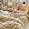 Nuevo modelo 2025 juego de ropa de cama de algodón de cuatro piezas con encaje de algodón, funda de edredón, sábana, juego de ropa de cama de tres piezas para dormitorio