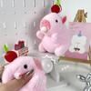 Muñeca de peluche de la familia Capibara para vestir, muñeca de corazón de Kapi Bar Girl, bolso, llavero, muñeca de peluche al por mayor