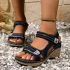Comércio exterior, transfronteiriço, plus size, nova coleção de verão 2026, sandálias casuais de sola grossa, sandálias femininas com uma tira única e fecho de velcro