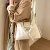 Bolsa Tote Grande de Estilo Relaxado para Mulheres, Novo Modelo 2026, Luxo Leve Nicho de Alta Qualidade, Bolsa de Ombro e Transversal de Uso Duplo
