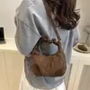 Bolsa Plissada Nova da Moda 2025 Casual Simples Elegante Bolsa Transversal Bolsa Personalizada para o Dia a Dia Bolsa de Ombro com Corrente para Mulheres