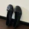 Versão Couro de Vaca Elegante Francês Couro Macio Laço Mary Jane Sapatos de Salto Único Feminino Boca Rasa Bico Redondo 2026 Novo Estilo