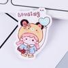 Broche acrílico con diseño de chica con globo de grafiti, insignia creativa con dibujos animados, decoración para bolso, parche, colgante, joyería pequeña
