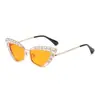 Gafas Jamie 888 con Montura Nueva de Metal, Elegantes y Únicas Gafas de Sol Ojo de Gato Huecas con Perlas, Modernas Gafas de Sol Estilo Callejero