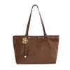 Bolsa tote grande de camurça texturizada, estilo rústico vintage, bolsa de ombro casual com rebites simples para o dia a dia de mulheres