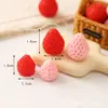 Accesorios de resina DIY, juguete de comida simulada en miniatura, pequeñas fresas, pegamento de crema bicolor, imanes para refrigerador, llaveros