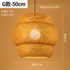 Lan Yin, un restaurante con diseños de luz y sombra, ofrece una lámpara colgante de estilo francés y ajustable para comedores del hogar.. Esta lámpara creativa y agradable a la vista cuenta con un brazo giratorio y está hecha de hierro.