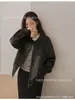 Chaqueta de cuero PU con solapa estilo coreano para mujer, estilo corto de otoño con cintura y dobladillo elásticos, abrigo de cuero casual estilo biker marrón