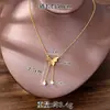 Colar Borboleta com Franja Drip de Óleo Estilo Palácio para Mulheres Corrente de Clavícula Borboleta Flor do Amor Dourado Vietnamita Tendência Joias Yiwu Ouro de Imitação