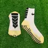 Venta al por mayor calcetines de fútbol de caña media antideslizantes con dispensador resistentes al desgaste absorbentes de sudor base de toalla engrosada transfronterizo Amazon