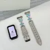 Correa de Reloj de Moda de Aspecto Elevado Adecuada para Huawei Band 11Pro con Diseño de Trébol de Cuatro Hojas Chapado en Oro, Pulsera de Cuero de Moda para Mujer