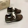 Sapatos Femininos Patchwork Sola Grossa Cadarços Duplos Sapatos Cortez Feminino 2026 Outono Nova Chegada Mais Vendidos Tênis de Skate para Estudantes Bai
