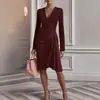 Comércio Exterior Transfronteiriço Europeu e Americano 2026 Amazon Novo Produto: Vestido Sexy de Cor Sólida com Caimento Justo, Manga Longa, Decote V e Design Plissado