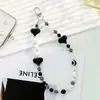 Cadena para Colgar el Teléfono Colgante de Corazón Colorido Estilo Coreano y Japonés Correa de Cámara Colorida con Cuentas Hecha a Mano Correa Portátil para Teléfono Anti-Pérdida